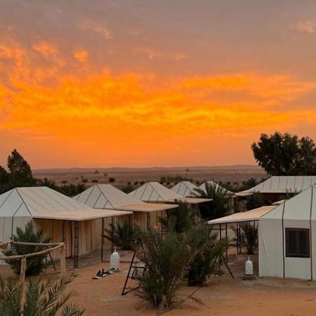 Sahara Traveling Camp Hotel Merzouga Buitenkant foto